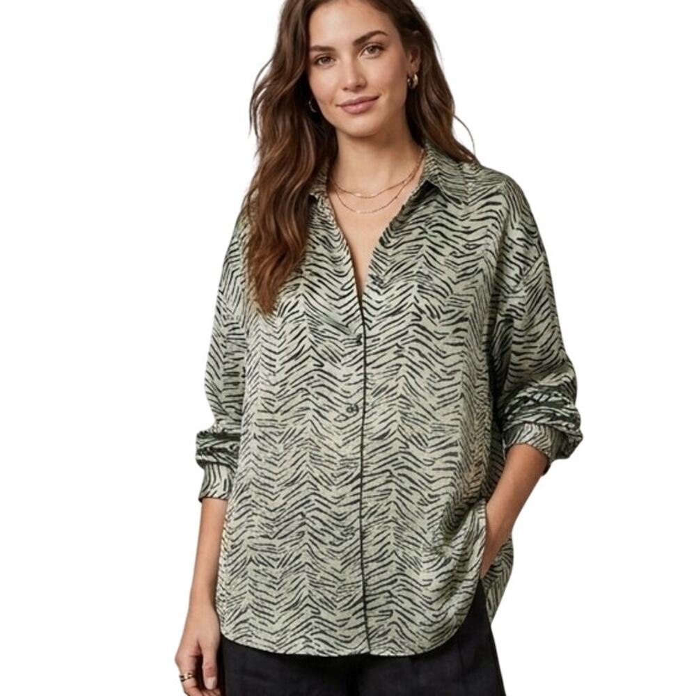 Zara Tiger Print Top Womens Medium Pale Green Black Animal Silky Button Blouse